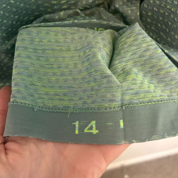 Lululemon Swiftly Tech Short Sleeve 2.0 Sz 14 - Picture 6 of 6